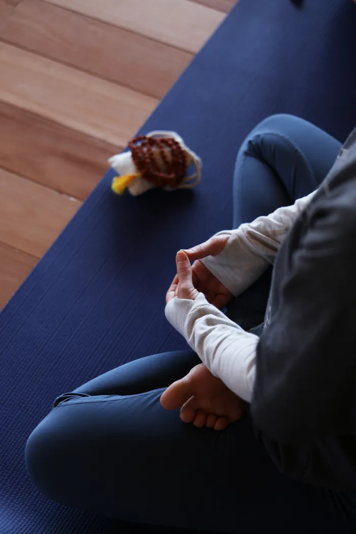Práctica de meditación con japa mala